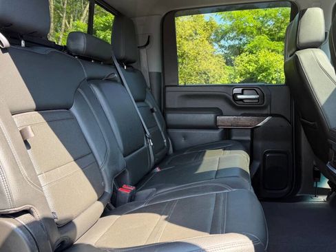 Used 2022 GMC Sierra 3500 Denali AWD/4WD image 25