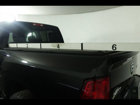 Used 2019 RAM 1500 Big Horn AWD/4WD image 8