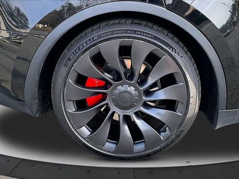 Used 2023 Tesla Model Y Performance image 36