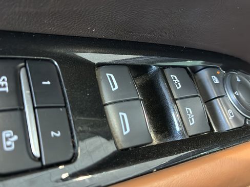 Used 2022 Cadillac Escalade Sport RWD image 21