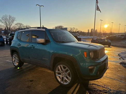 Used 2021 Jeep Renegade Latitude image 1