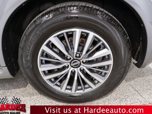 Used 2022 Nissan Armada SL w/ Captain's Chairs Package RWD image 10