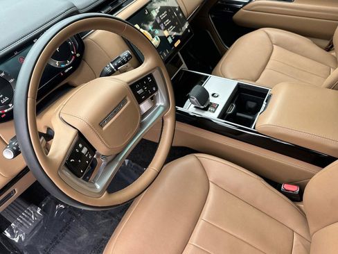 Used 2024 Land Rover Range Rover Autobiography AWD/4WD image 4