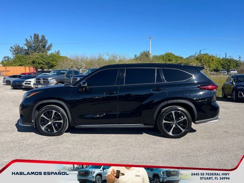 Used 2022 Toyota Highlander XSE image 4