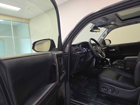Used 2024 Toyota 4Runner TRD Off-Road Premium w/ Moonroof Package AWD/4WD image 23