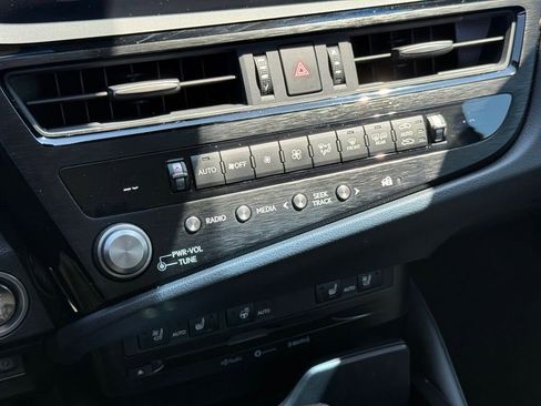 Certified 2022 Lexus ES 350 w/ Premium Package FWD image 35