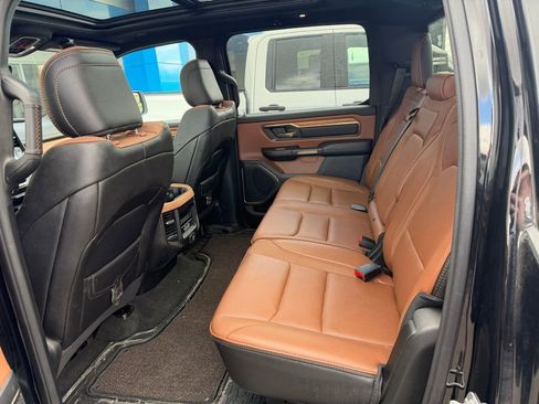 Used 2022 RAM 1500 Limited w/ Body Color Bumper Group AWD/4WD image 7