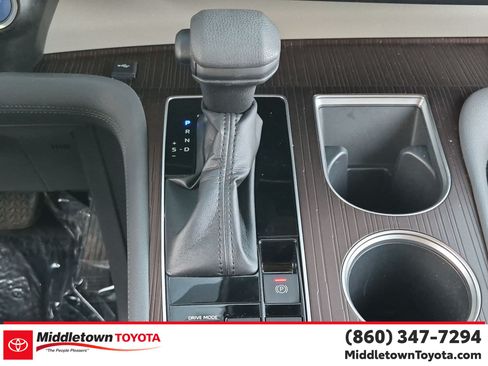 Used 2022 Toyota Sienna LE AWD/4WD image 26