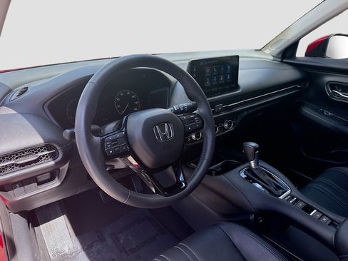 Certified 2024 Honda HR-V EX-L image 9