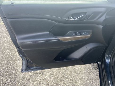 Used 2019 GMC Acadia SLE w/ LPO, Floor Liner Package image 21