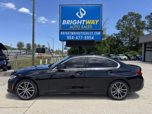 Used 2021 BMW 330i Sedan w/ Premium Package RWD image 2