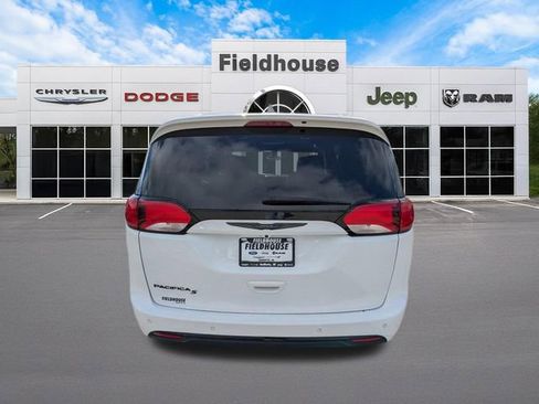 Used 2019 Chrysler Pacifica Touring-L w/ S Appearance Package FWD image 15