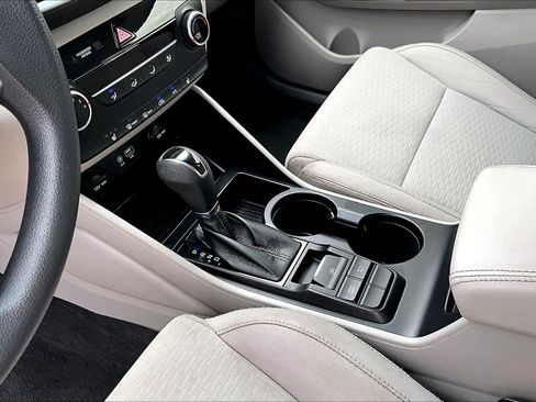 Used 2020 Hyundai Tucson Value FWD image 13