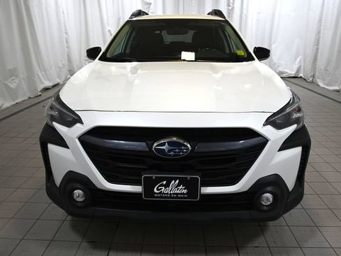 Used 2025 Subaru Outback Premium w/ Popular Package #1A AWD/4WD image 15
