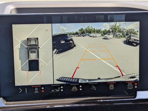 Used 2025 Chevrolet Silverado 1500 ZR2 w/ Technology Package image 22