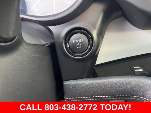 Used 2025 Toyota Sienna XLE FWD image 22