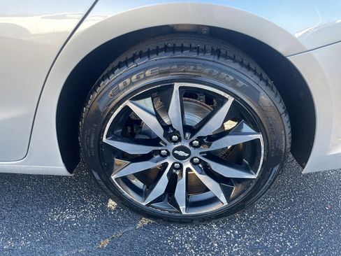 Used 2018 Chevrolet Malibu LT image 4