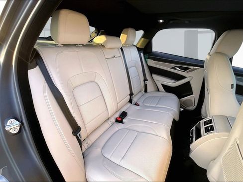 New 2026 Jaguar F-PACE R-Dynamic S image 10