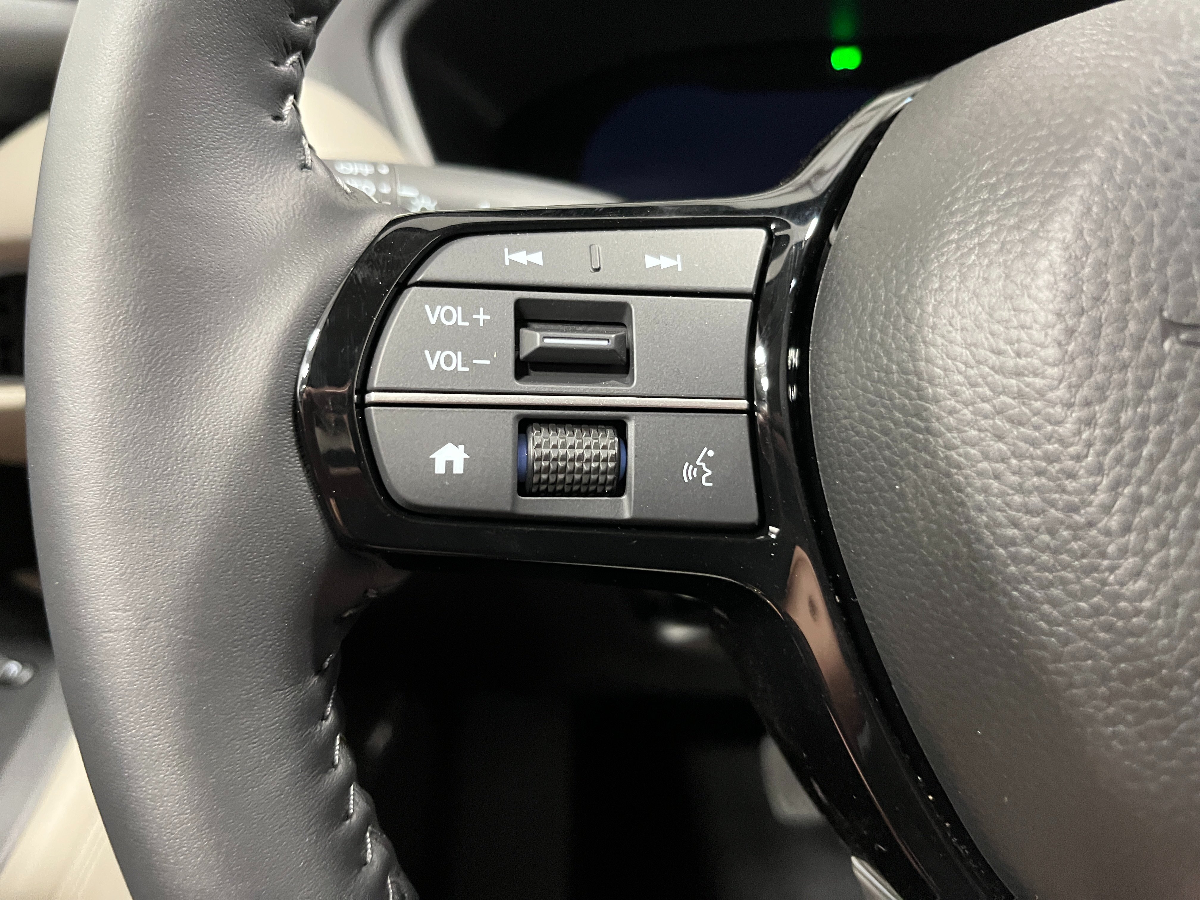 New 2027 Honda HR-V EX-L image 17