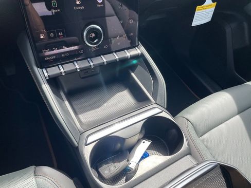 New 2026 GMC Terrain AT4 AWD/4WD image 18