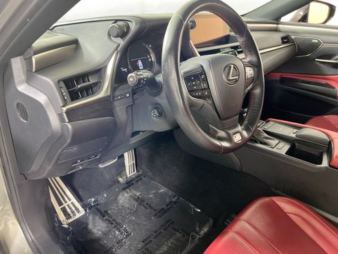Used 2019 Lexus ES 350 F Sport w/ Accessory Package FWD image 9