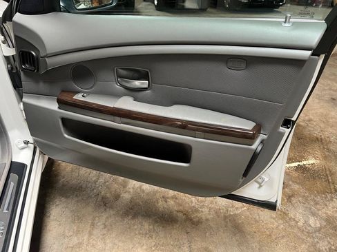 Used 2004 BMW 745Li RWD image 28