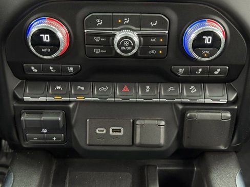 Used 2022 GMC Sierra 1500 AT4 w/ AT4 Premium Package AWD/4WD image 19