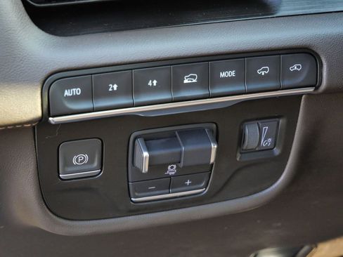 Used 2022 Cadillac Escalade ESV Sport w/ Touring Package image 37