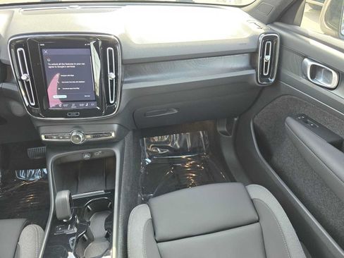 Certified 2023 Volvo XC40 Recharge Core w/ Protection Package Premier AWD/4WD image 19