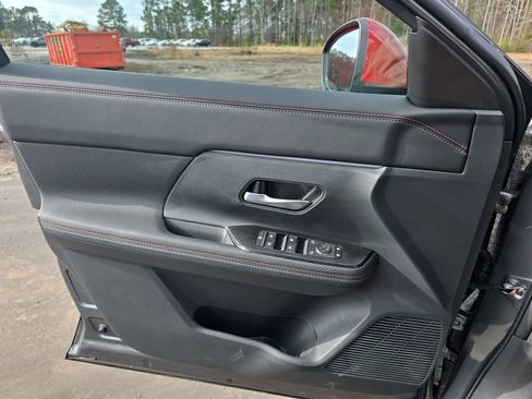 New 2026 Nissan Kicks SR FWD image 29