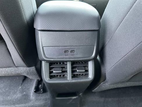 Used 2025 Chevrolet Equinox LT image 14