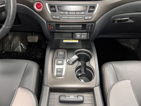 Used 2022 Honda Passport TrailSport image 14