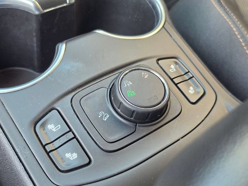 Used 2019 GMC Terrain SLT w/ Preferred Package AWD/4WD image 15