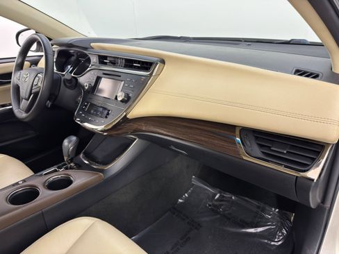 Used 2013 Toyota Avalon XLE image 12