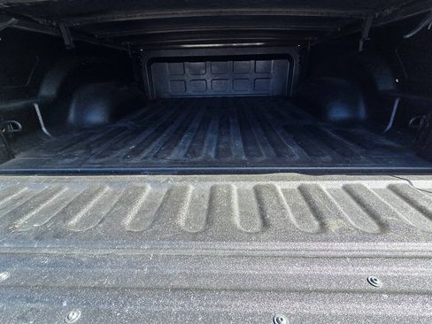 Used 2018 RAM 2500 Big Horn w/ Sport Appearance Group AWD/4WD image 6