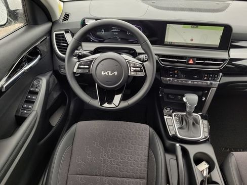 New 2026 Kia Seltos S FWD image 12