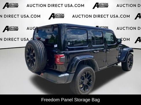Used 2024 Jeep Wrangler Unlimited Sahara AWD/4WD image 8