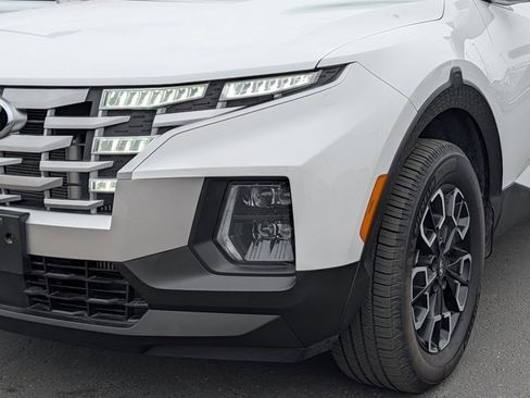 Used 2023 Hyundai Santa Cruz SEL Premium image 2