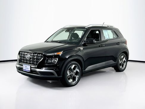 Used 2023 Hyundai Venue SEL FWD image 1