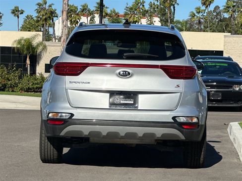 Used 2020 Kia Sportage S w/ S Premium Package image 4