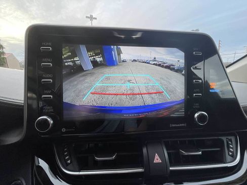 Used 2022 Toyota C-HR Limited image 14