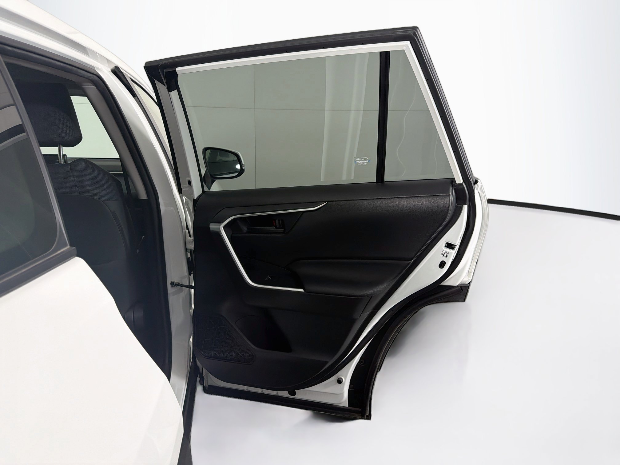 Used 2020 Toyota RAV4 LE w/ Carpet Mat Package FWD image 29