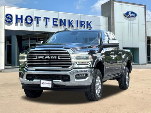Used 2020 RAM 2500 Laramie AWD/4WD image 3