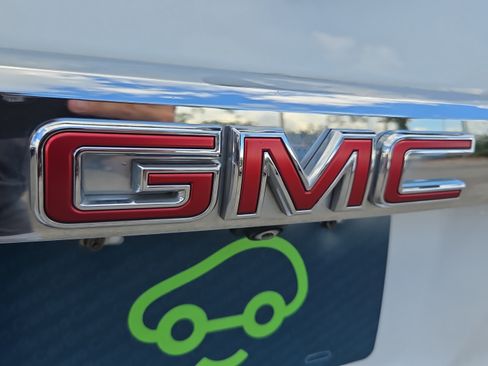 Certified 2022 GMC Acadia SLE AWD/4WD image 30