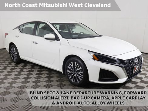 Used 2023 Nissan Altima 2.5 SV AWD/4WD image 1