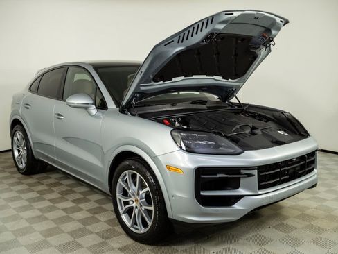 New 2026 Porsche Cayenne Coupe AWD/4WD image 34