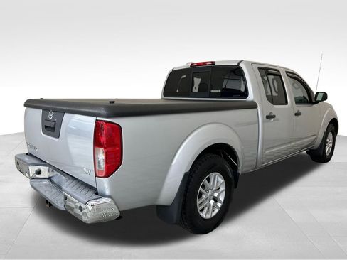 Used 2017 Nissan Frontier SV w/ SV Value Truck Package RWD image 7