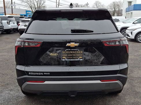 Used 2026 Chevrolet Equinox LT w/ Convenience Package II image 6