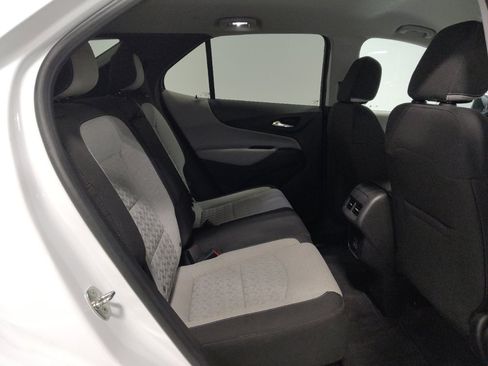 Used 2022 Chevrolet Equinox LS w/ LPO, Chrome Package image 19