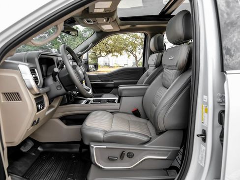 Used 2026 Ford F450 Platinum w/ Platinum Plus Package AWD/4WD image 6